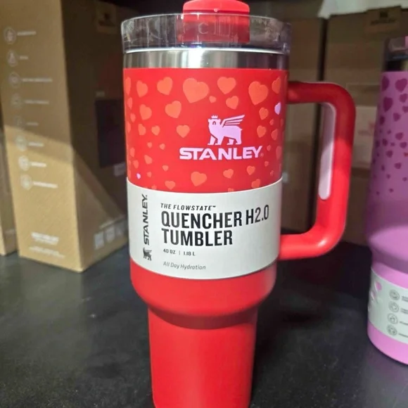 Stanley Valentines Limited Edition 40oz Red Ruby Heart Tumbler NWT - Picture 2 of 5